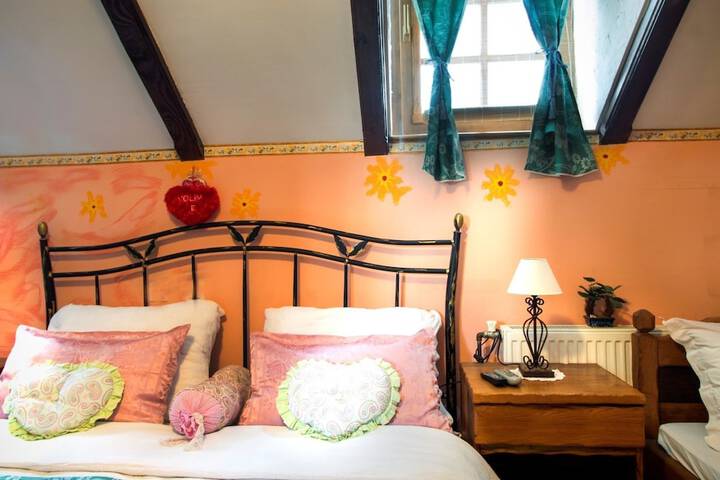 Room 4 of 54
