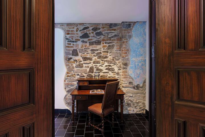 Room 35 of 160