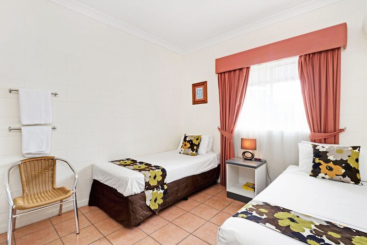 Room 18 of 105