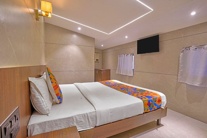 Room 12 of 22
