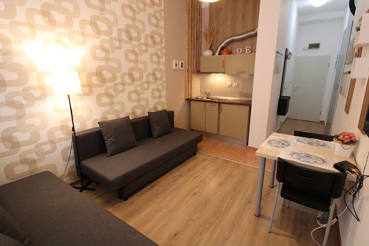 Room 84 of 177