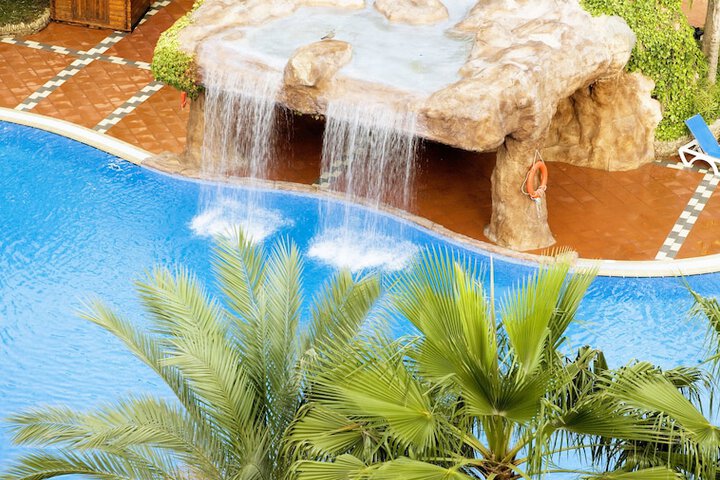 Hotel with Pool