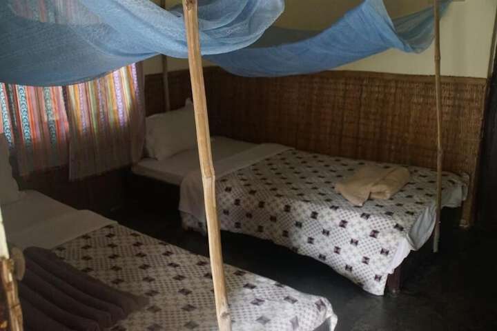 Room 2 of 35