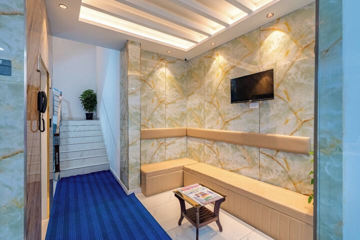 Hotel Interior 4 of 35