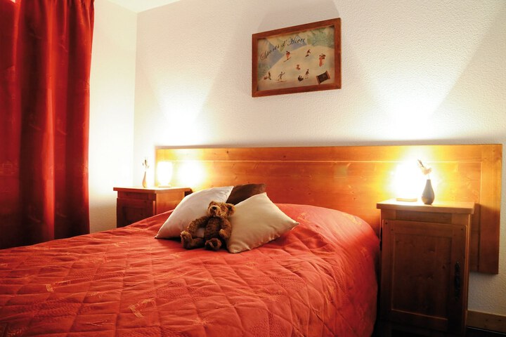 Room 4 of 43