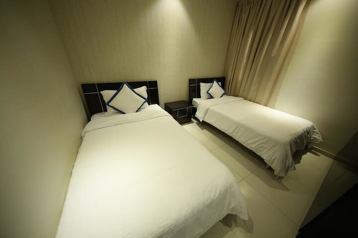 Room 4 of 34