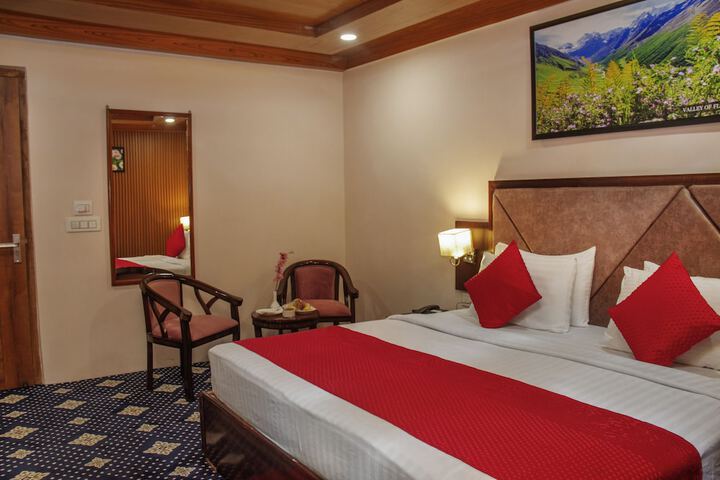 Room 15 of 37