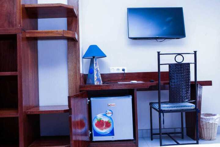 Room 12 of 30