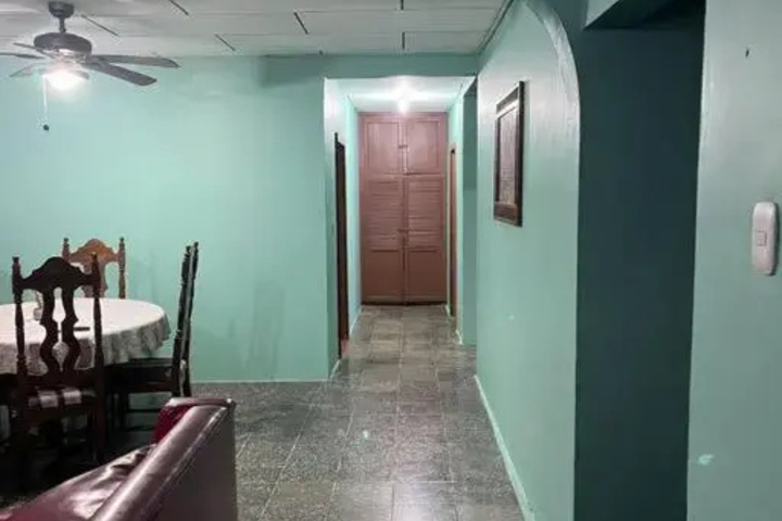 Room 10 of 19