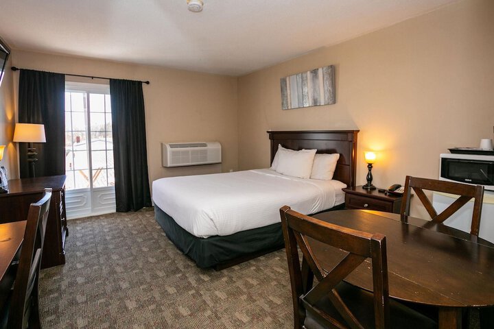 Room 30 of 106