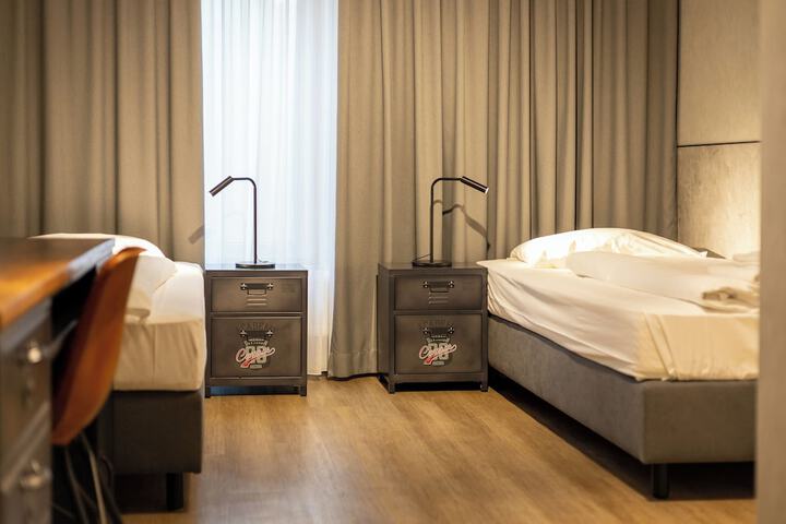 Room 20 of 42