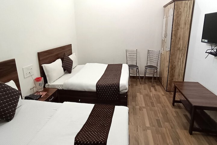Room 18 of 38