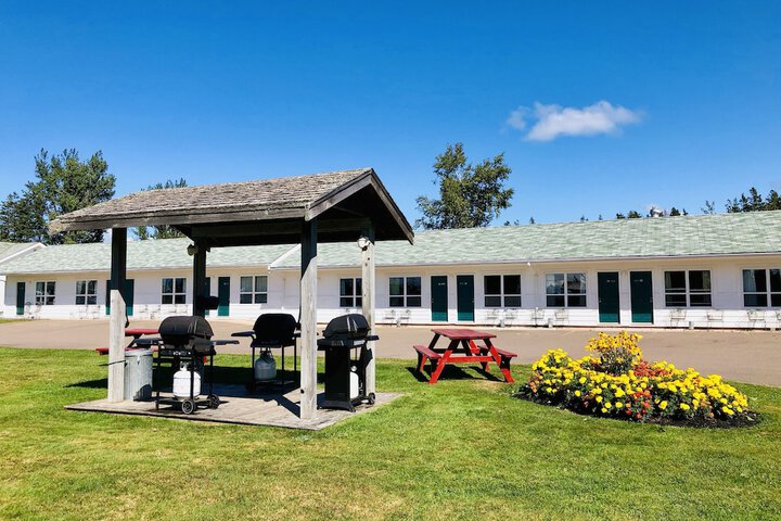 Hotel Exterior 80 of 81