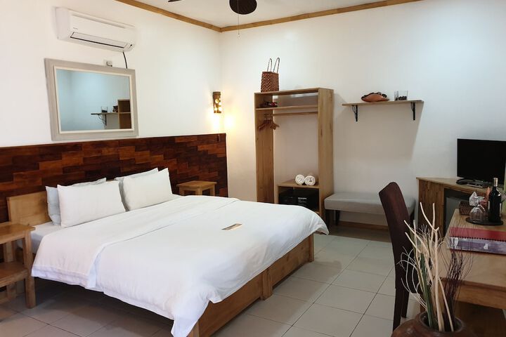 Room 6 of 74