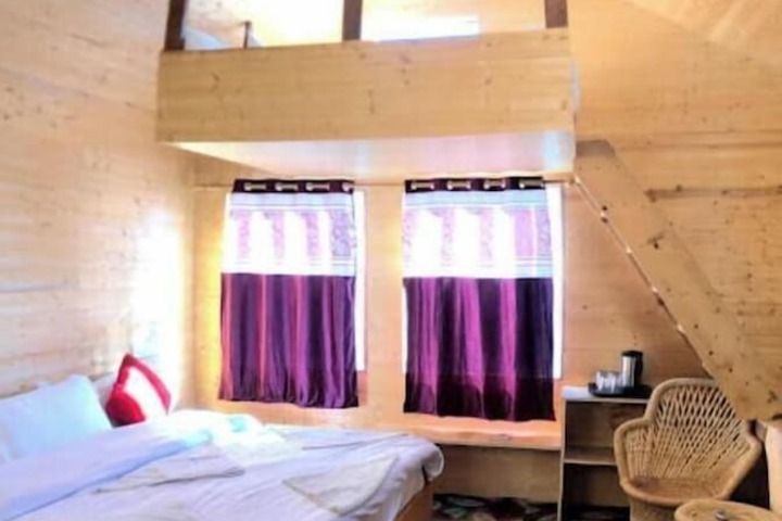 Room 5 of 44