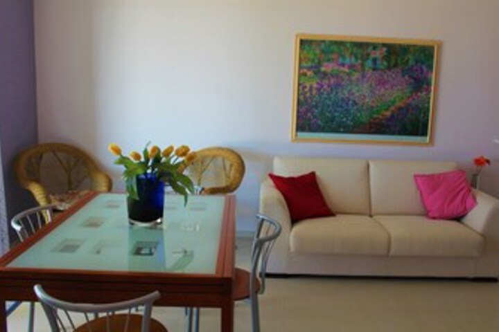 Room 12 of 19