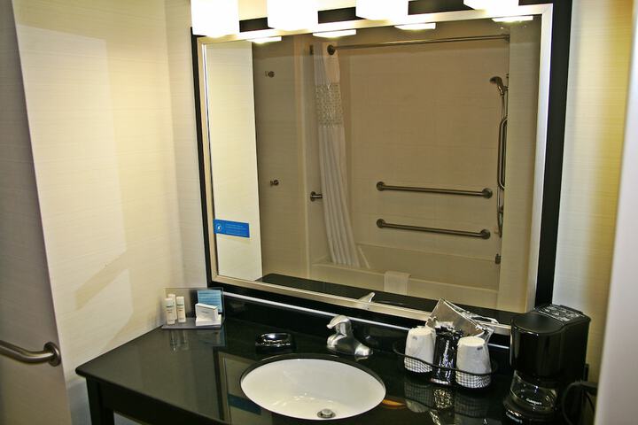 Bathroom sink