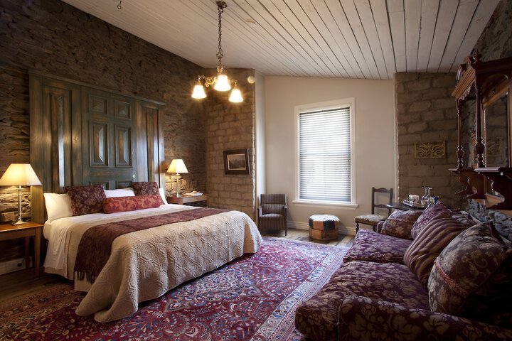 Room 9 of 35
