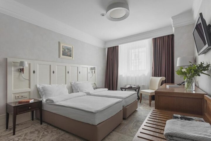 Room 17 of 70