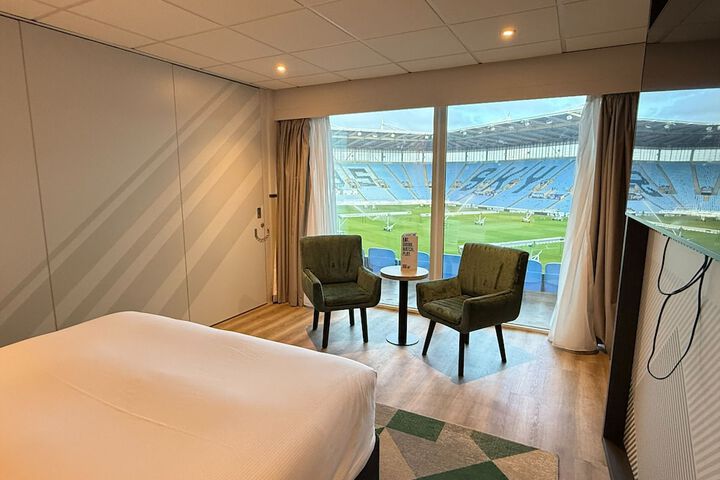 Room 16 of 124