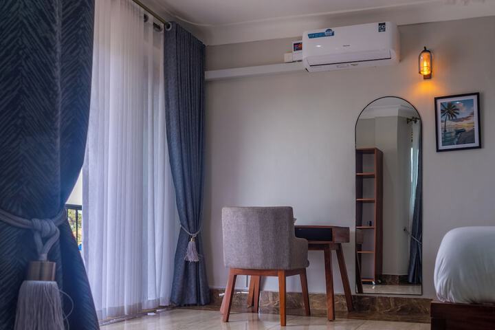 Room 7 of 53