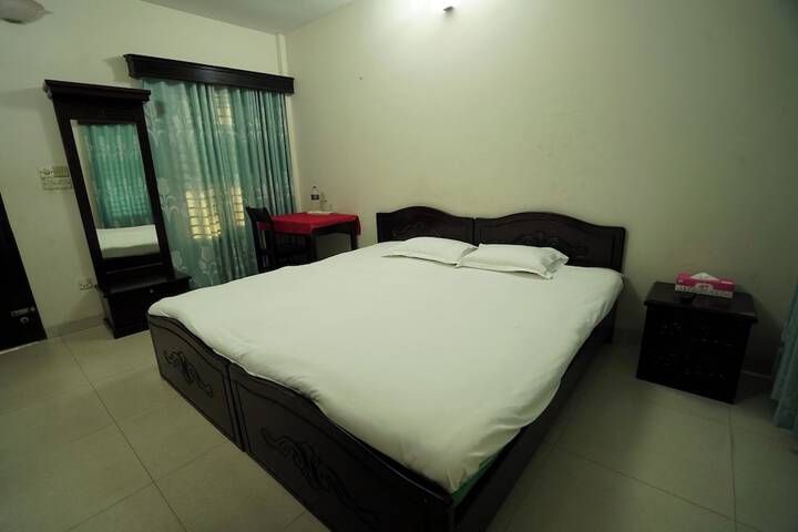 Room 6 of 43