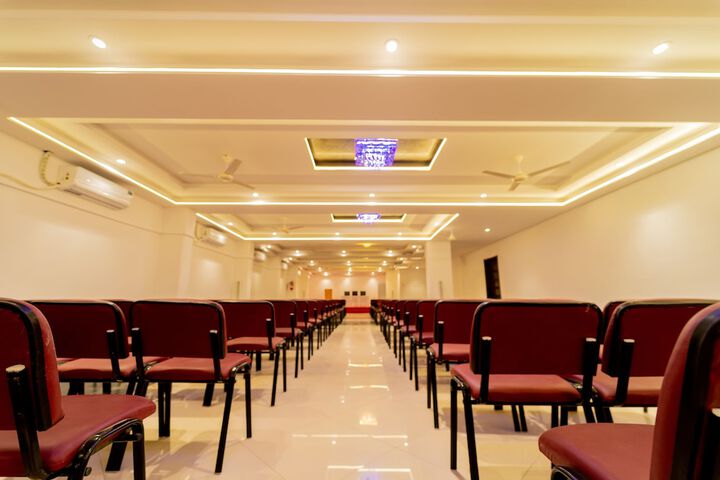 Business Center 44 of 55