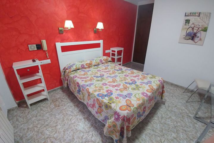 Room 5 of 43