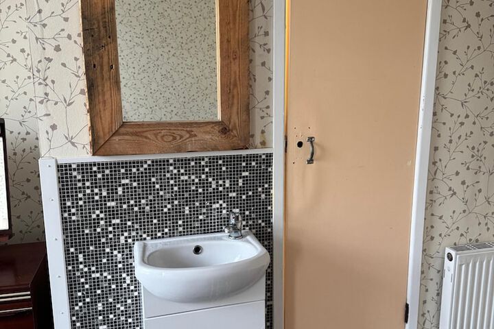 Room 66 of 156