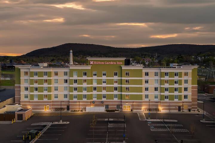 Hotel 71 of 79