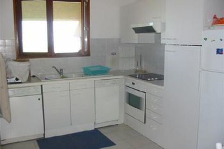 Room 6 of 11