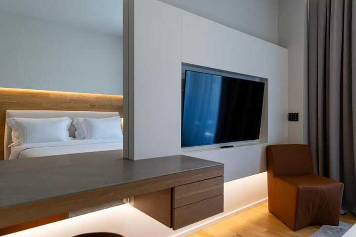 Room 14 of 60