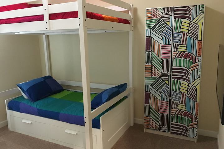 Room 9 of 52