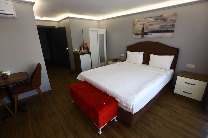 Room 8 of 55