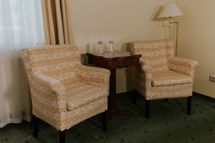 Room 14 of 32