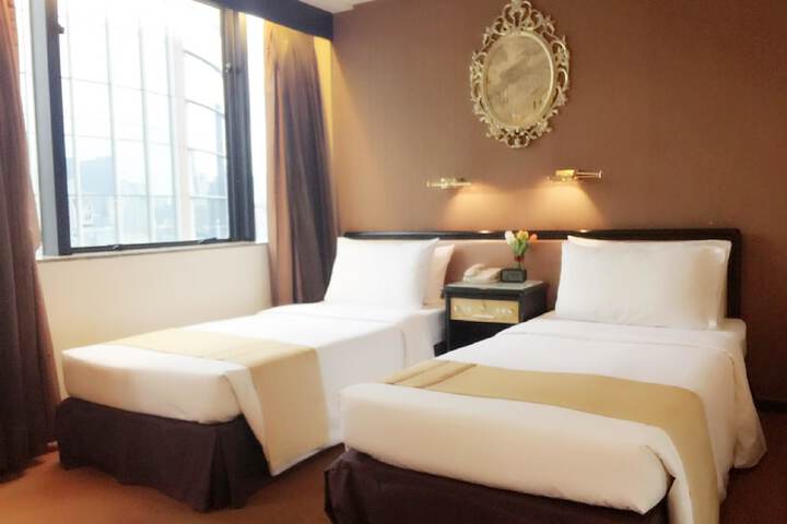Room 85 of 117