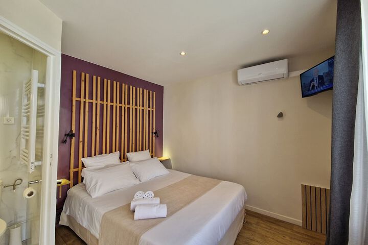 Room 8 of 46
