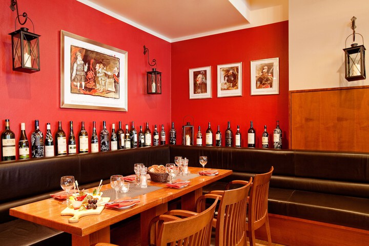 Dining 45 of 79