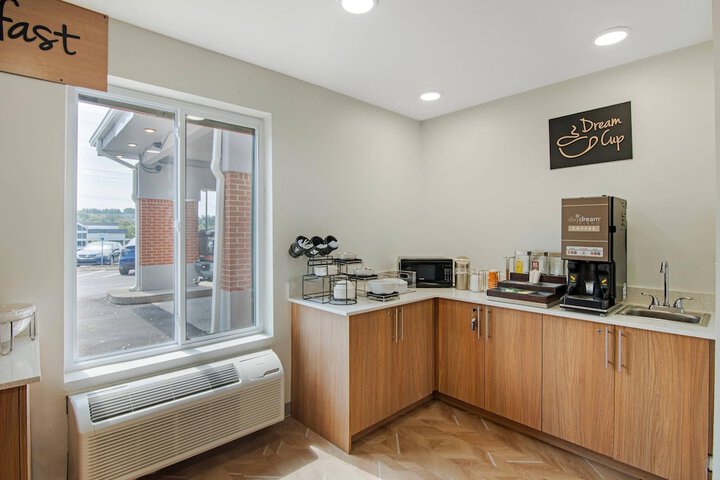 Breakfast/Coffee Service 41 of 44