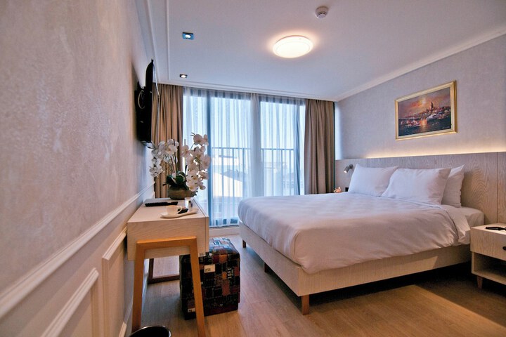 Room 56 of 92