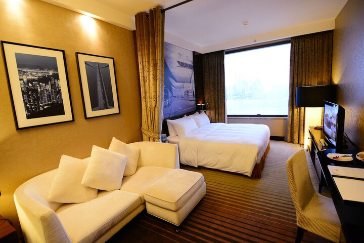 Room 2 of 54