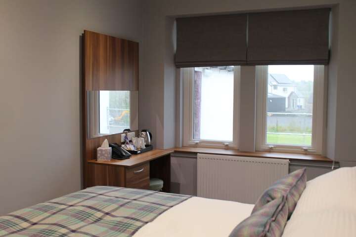 Room 4 of 38