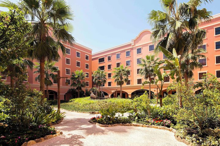Hotel Exterior 42 of 48