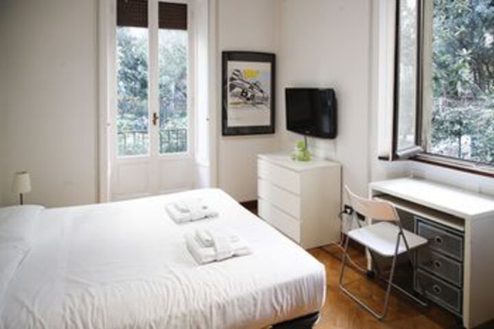 Room 16 of 36