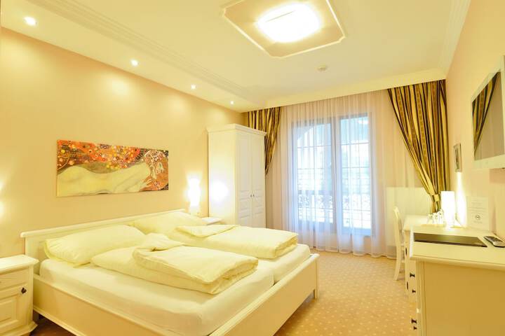 Room 5 of 39
