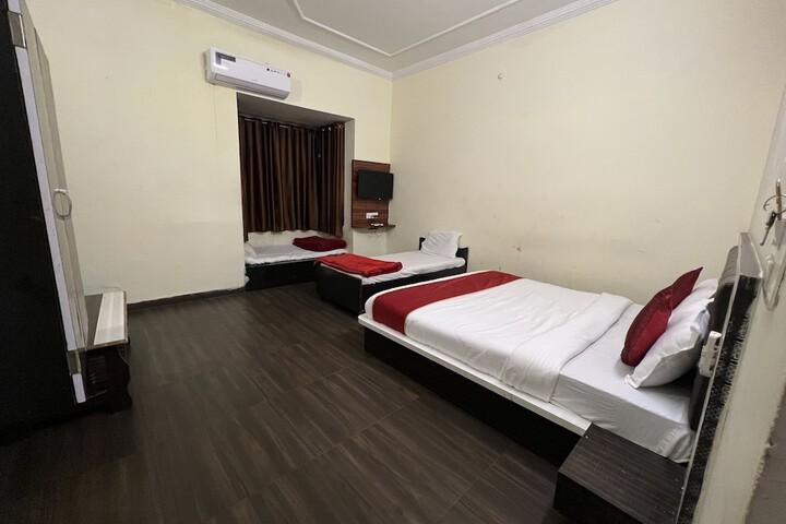 Room 5 of 54