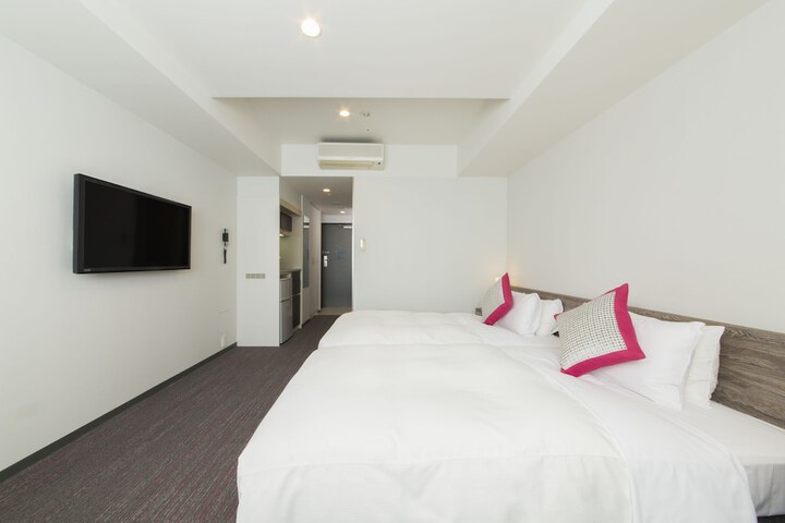 Room 7 of 38