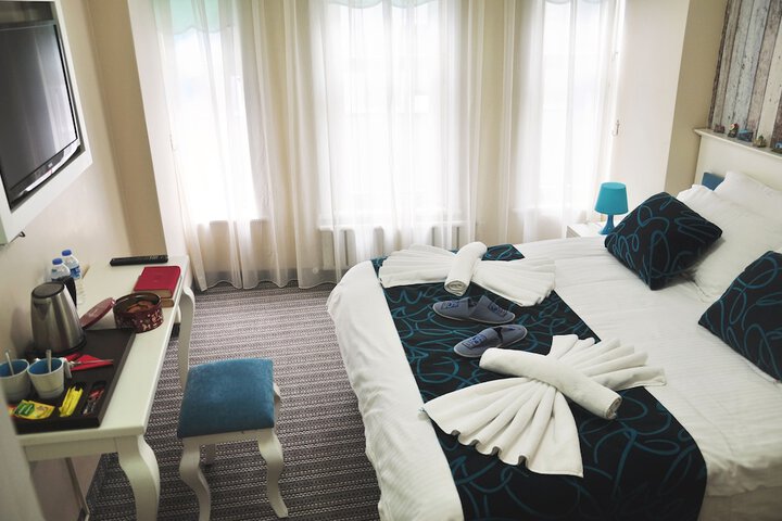Room 4 of 42