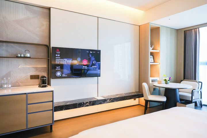 Room 44 of 132