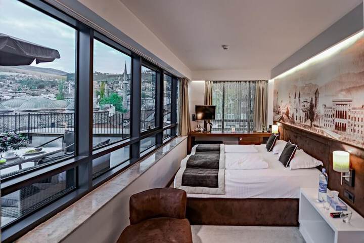 Room 20 of 73